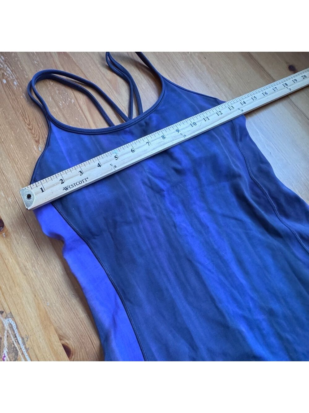 Lululemon purple racer back tank top with built in bra size 6 NWOT - Picture 7 of 13